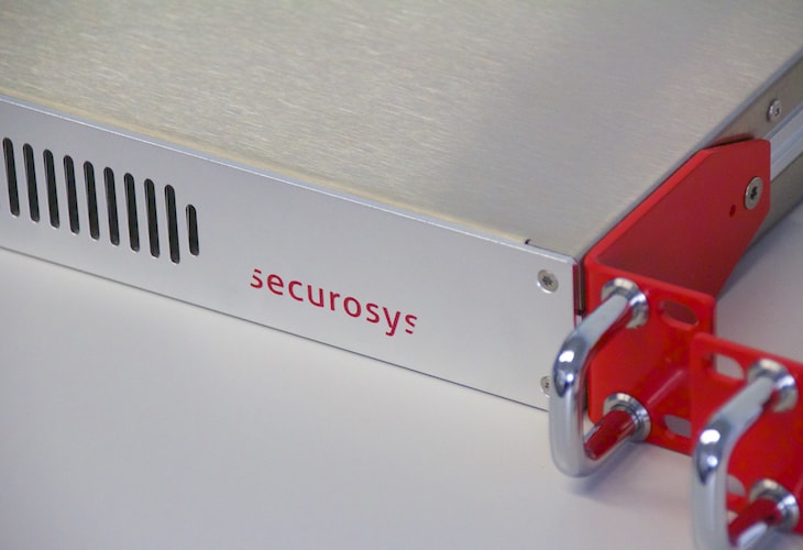 Securosys-Primus-HSM-E-Series-Detail-Front-Right